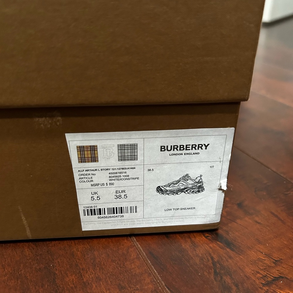 Burberry low top sneakers - Picture 6 of 7